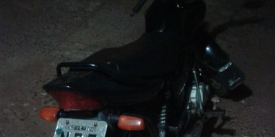 Rolim de Moura -  Polícia Militar recupera moto que havia sido furtada em Migrantinópolis