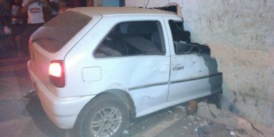 Ouro Preto - Adolescente de 17 anos perde controle de veículo e atropela mulher e criança