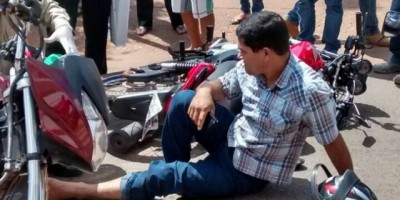 Rolim de Moura –  Colisão entre duas motos deixa uma pessoa ferida