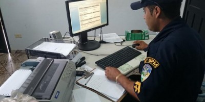 Santa Luzia – Mulher tenta furtar blusas em loja de confecções 