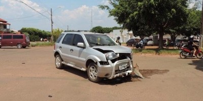 Rolim de Moura –  Motociclista fica ferido após se chocar de frente com carro