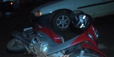 Rolim de Moura – Mulher fica ferida em acidente de trânsito ao sofrer uma colisão com um automóvel no centro da cidade