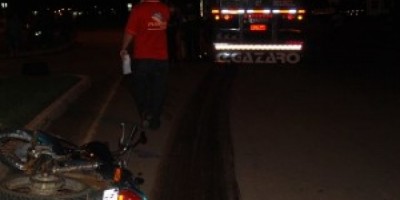 Vilhena - Ao colidir com carreta, motociclista é arrastado e tem pernas e tórax dilacerados