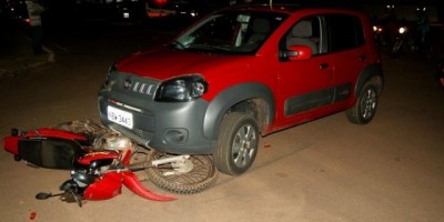 Rolim de Moura –  Carro avança via preferencial e ocasiona acidente; dois homens ficaram feridos