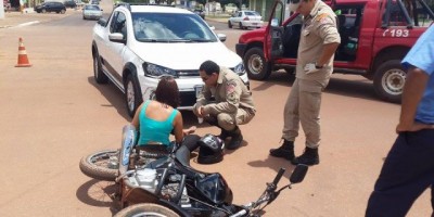 Rolim de Moura –  Acidente de trânsito no centro da cidade deixa mulher ferida 