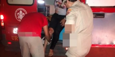 Rolim de Moura – Mulher perde o controle da direção de veículo e cai dentro do Rio Anta