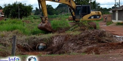 Prefeitura de Rolim de Moura inicia limpeza dos igarapés