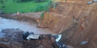 Mato Grosso - BR-364 interditada após erosão na pista