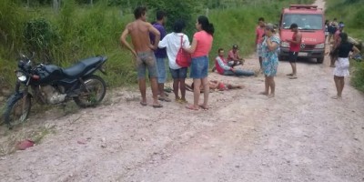 Rolim de Moura – Colisão entre motocicletas deixam cinco pessoas feridas na Linha 196