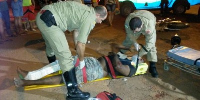 Rolim de Moura – Condutor de veículo Palio invade preferencial e provoca uma forte colisão com uma motocicleta, deixando uma pessoa ferida no bairro Cidade Alta