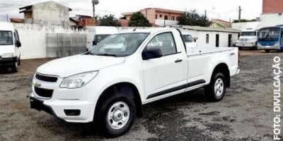 Ouro Preto - Trio rouba camionete da Embrapa após ter amarrado motorista em matagal