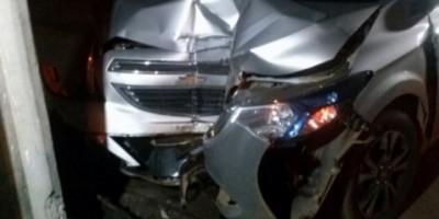 Porto Velho - Ao passar mal na direção, mulher colidi em poste e acaba lesionada