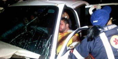 Porto Velho - Homem embriagado se envolve em gravíssimo acidente de trânsito, uma vitima ficou presa nas ferragens