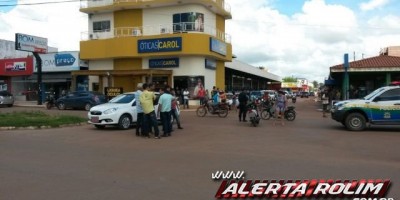Rolim de Moura – Taxista invade a preferencial e colidi em motociclista no centro da cidade
