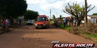 Rolim de Moura – Motociclista colide na traseira de uma camionete Chevrolet blazer ao desviar de buracos na pista