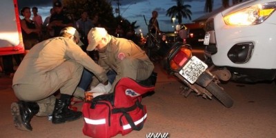 Rolim de Moura – Mãe e filha sofrem acidente no centro da cidade e ficam feridas, após  colisão entre carro e moto