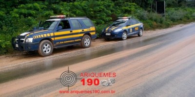 Ariquemes - Acidente na BR-364 envolve três carretas um ônibus e um carro