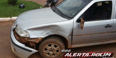 Rolim de Moura – Motociclista fica ferido após colidir em carro de passeio no centro da cidade