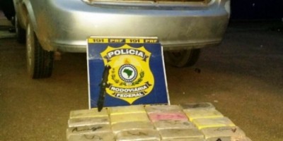 PRF prende homem com quase 25 quilos de cocaína escondido no para-choque do carro