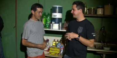 Brasil-  Policiais pagam fiança de homem que roubou carne para dar ao filho 