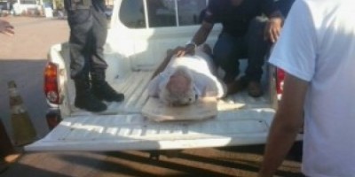 Presidente Médice -  Vítima de acidente de trânsito teve de ser socorrida na carroceria de viatura da PM