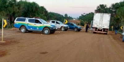 São Francisco do Guaporé - Após troca de tiros com assaltantes, Polícia recupera caminhonete roubada da cidade de São Francisco, um dos agentes foi morto - ATUALIZADA