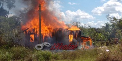 Alta floresta - Incêndio destrói duas casas vizinhas no bairro santa felicidade