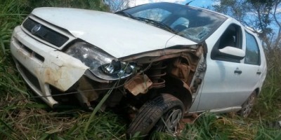 Rolim de Moura - Capotamento de veículo é registrado na RO-383