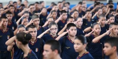 Manaus - PM assume escola tomada por violência e a transforma em modelo