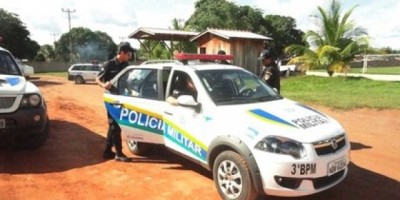 Vale do Jamari - Mãe detida pela polícia abre porta de viatura da PM em movimento e atira filho de 5 anos