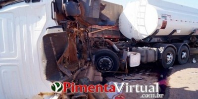 Pimenta Bueno - Cabine de carreta é arrancada em acidente envolvendo três carretas na BR-364 