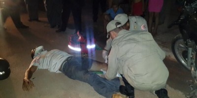 Rolim de Moura -   Motociclista fica ferido após se chocar contra pedestre