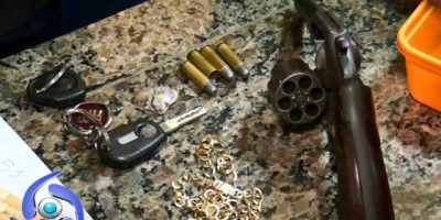 Cacoal – Polícia Militar prende dupla portando arma de fogo e apreende drogas