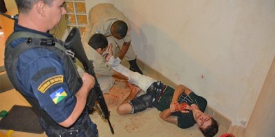 Ji-Paraná -  Polícia Militar age rápido e frustra roubo em residência; Um assaltante foi preso e o outro baleado
