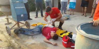 Rolim de Moura - Trabalhador sofre queda de aproximadamente 10 metros de altura - Vídeo