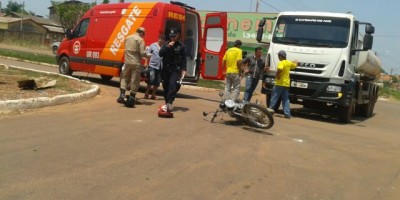 Rolim de Moura -  Colisão entre caminhão pipa e moto deixa duas mulheres feridas 
