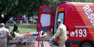 Rolim de Moura – Motociclista causa acidente e foge do local sem prestar socorro; uma vítima foi encaminhada ao Hospital