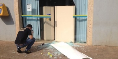 Porto Velho - Caixa eletrônico é explodido em agência dos Correios