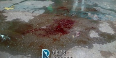 Candeias do Jamari - Crueldade: Garota de 15 anos é estuprada por cinco homens e tem madeira introduzida na vagina