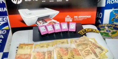 Ariquemes - Dupla que fabricava e passava notas falsas no comércio é presa pela Polícia Militar