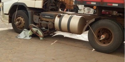 Vilhena - Carreta passa por cima de ciclista e o mata em pátio de posto de combustível •	