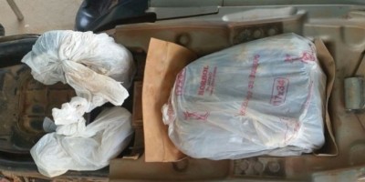 São Miguel do Guaporé - Casal é preso com 1 kg de droga na BR 429 escondido debaixo do banco da motocicleta