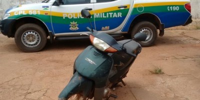 Rolim de Moura -  Moto roubada é recuperada pela PM