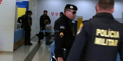 Porto Velho - Criminoso se entrega após tentar roubar agência do banco do brasil com escopeta falsa; Veja o vídeo