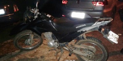 Rolim de Moura – Motocicleta Honda NXR Bros roubada é recuperada pela PM