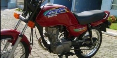 Rolim de Moura -  Motocicleta CG Titan é furtada do interior de residência