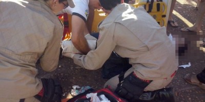 Rolim de Moura – Motociclista sofre fratura exposta em acidente entre moto e caminhonete no centro da cidade