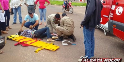 Rolim de Moura - Condutora de moto fratura perna em acidente de trânsito 