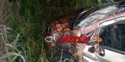 Alta Floresta -  Três pessoas ficam feridas em capotamento de veículo