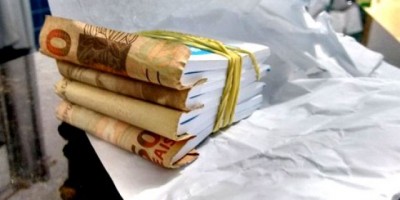 Rolim de Moura - Mulher cai em golpe na saída do banco e perde quase R$ 2 mil